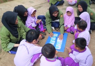Edukasi Merawat Gigi Pada Anak SD Di Lingkungan SD-MI Lingkungan UPID Puskesmas Kecamatan Limo