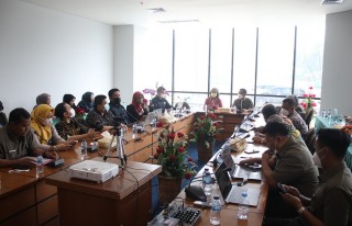 Workshop on Reviewing the Implementation of Adapted Curriculum for MBKM AIPTKMI Regional DKI Jakarta, West Java, & Banten