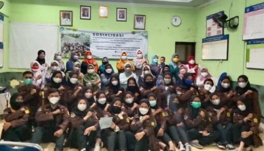 Sosialisasi Program Pemberdayaan Masyarakat Desa Oleh Mahasiswa Diii