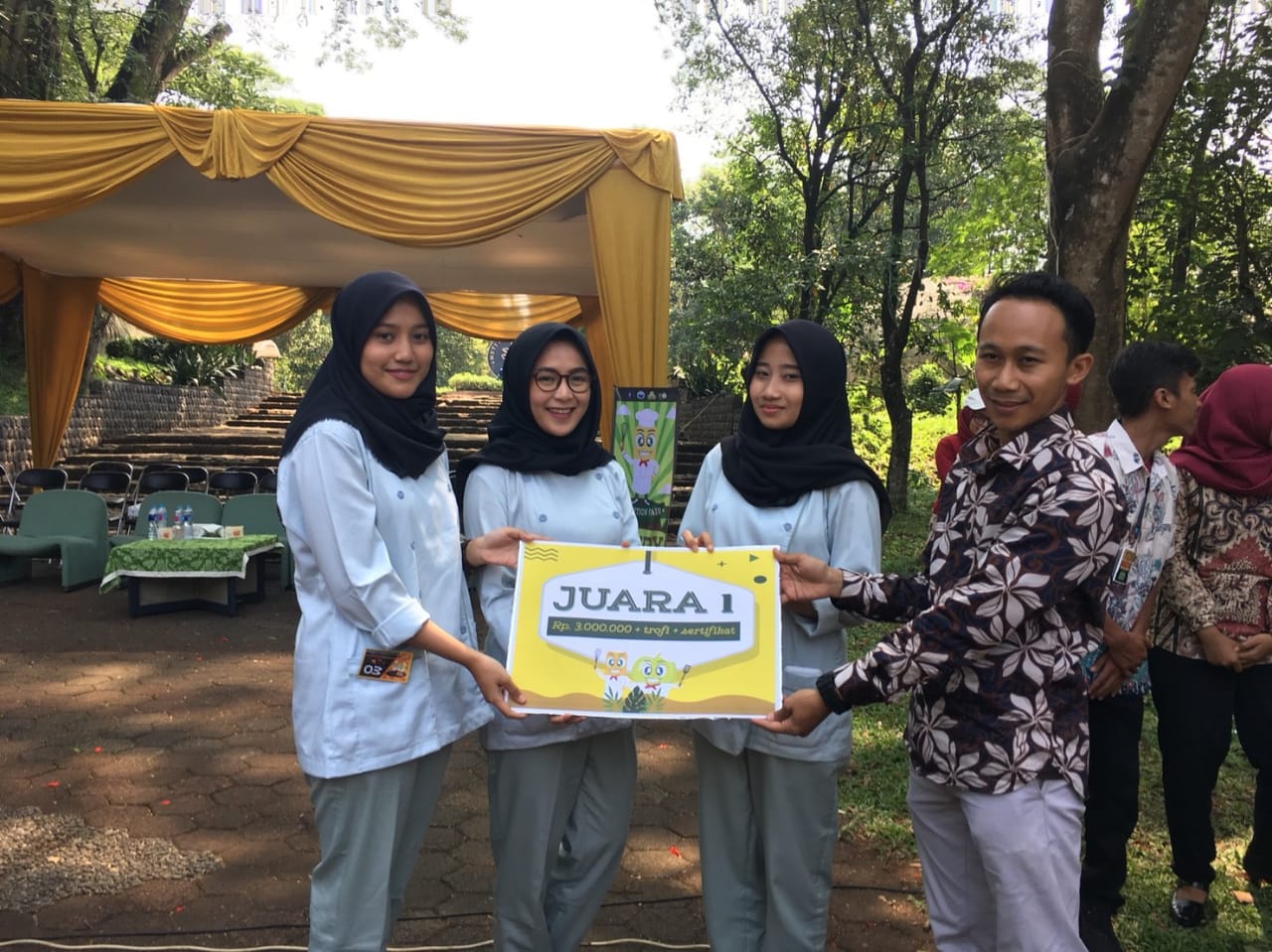 WhatsApp_Image_2018-09-09_at_3.56.43_PM.jpeg WhatsApp_Image_2018-09-09_at_3.56.43_PM.jpeg