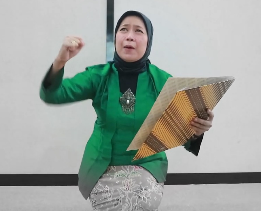 Puisi_Lisye.jpg Puisi_Lisye.jpg