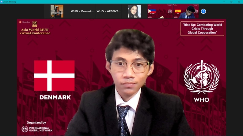 Ahmad1.jpg Ahmad1.jpg