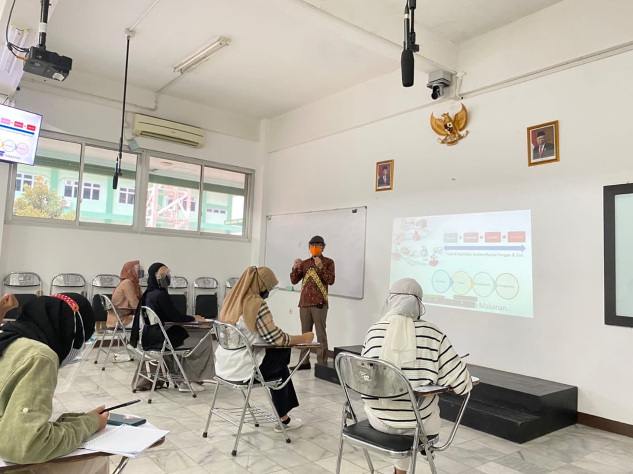 WhatsApp_Image_2021-10-14_at_13.25.56_(1).jpeg WhatsApp_Image_2021-10-14_at_13.25.56_(1).jpeg