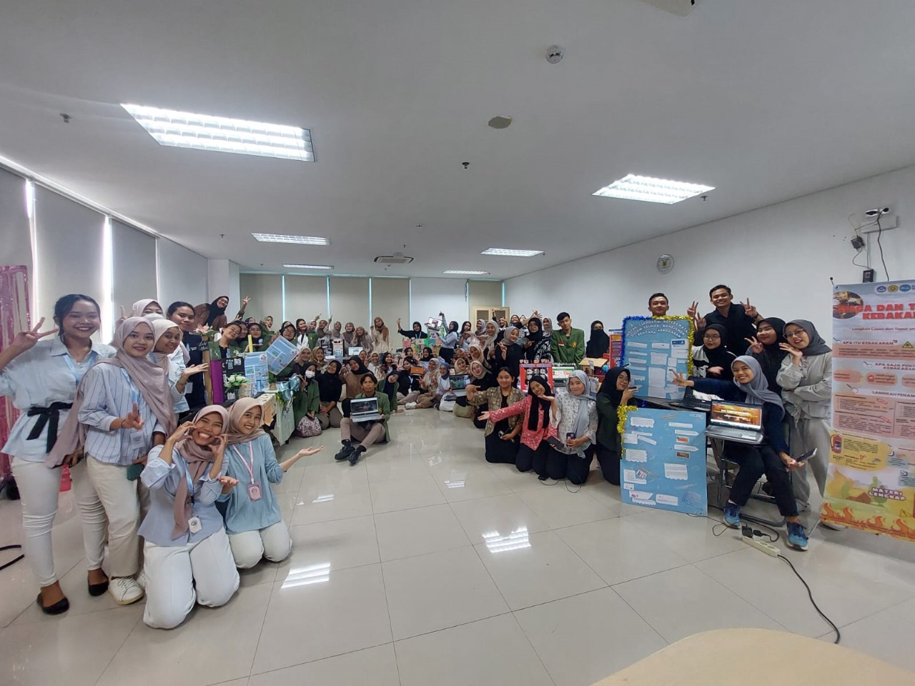 WhatsApp_Image_2024-12-12_at_13.54.25.jpeg WhatsApp_Image_2024-12-12_at_13.54.25.jpeg